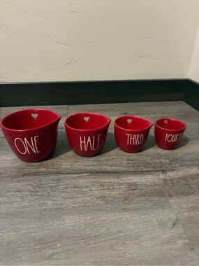 Rae Dunn red heart measuring cups